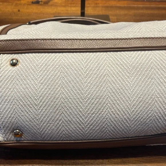 Salvatore Ferragamo Shoulder Bag - Picture 3 of 15